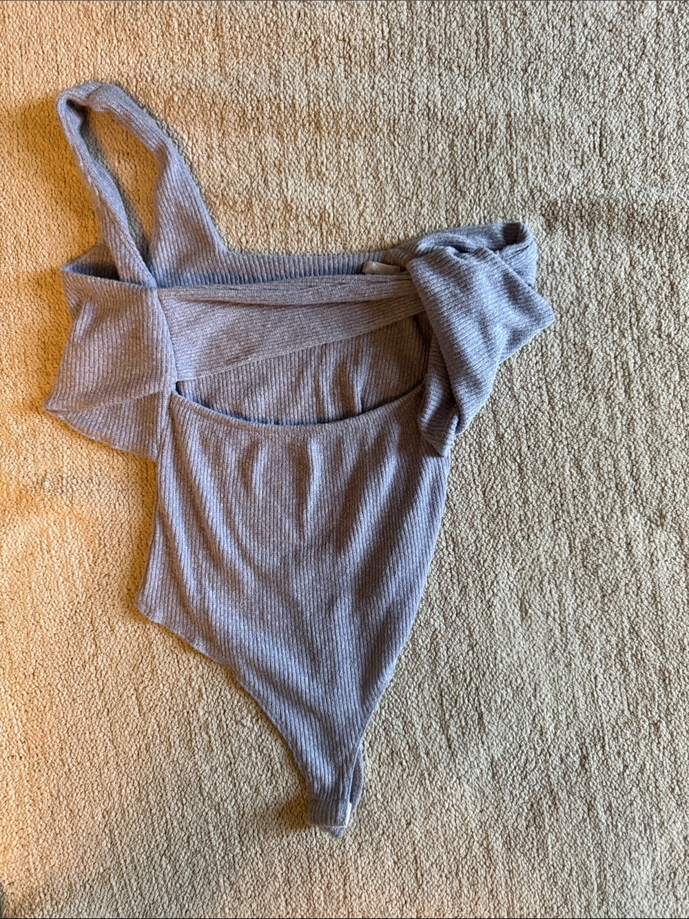 Le Lis One-Shoulder Ribbed Bodysuit in Lavender